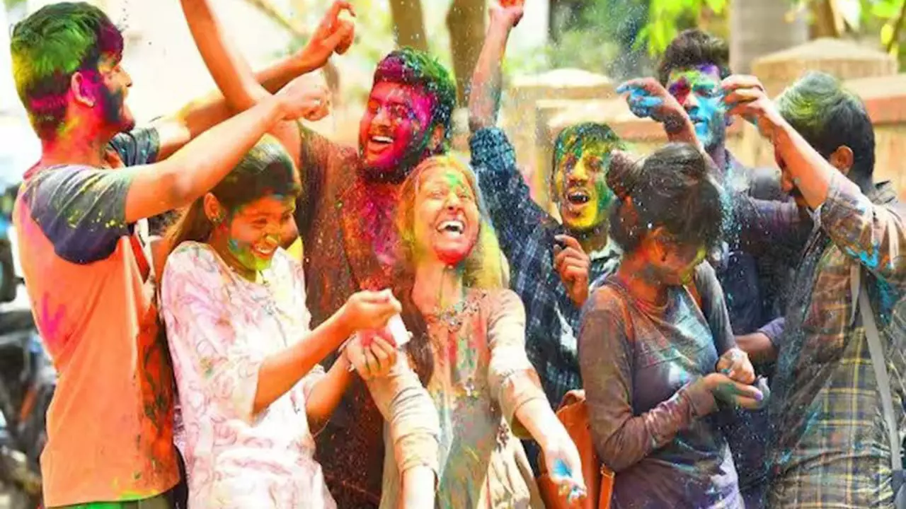 BHU Holi Ban