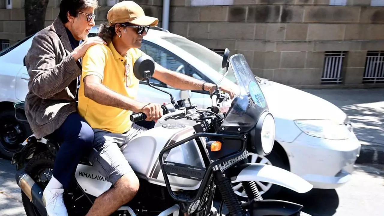 Amitabh Bachchan's Unexpected Stranger's Motorcycle Ride to Work!