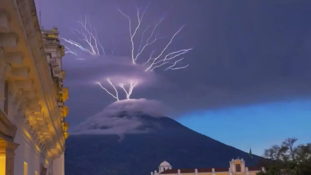 Lightning Bolts At Agua Volcano