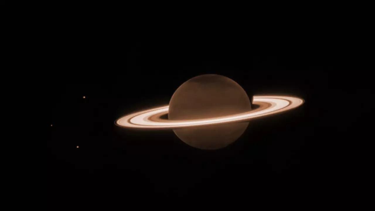 Stunning Snapshot of Saturn