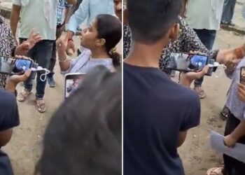 Woman Govt Official Slap Video