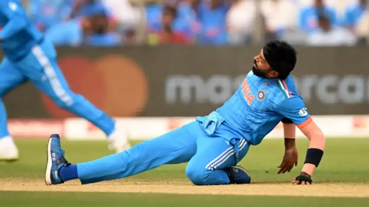 Hardik Pandya Suffers Injury During India vs Bangladesh