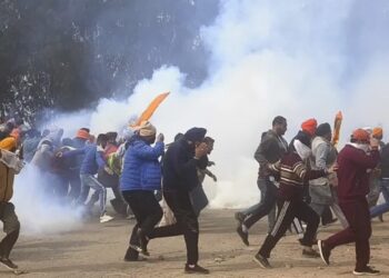 Tear gas on farmers