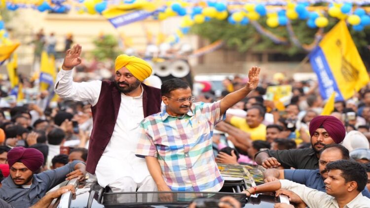 Arvind Kejriwal Leads Massive Roadshow in Delhi