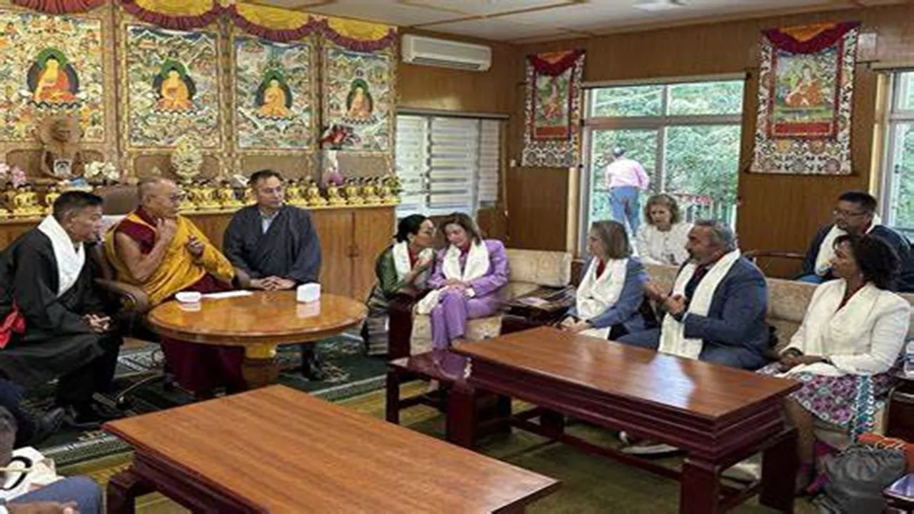 Dalai Lama Meets with U.S. Congressional Delegation