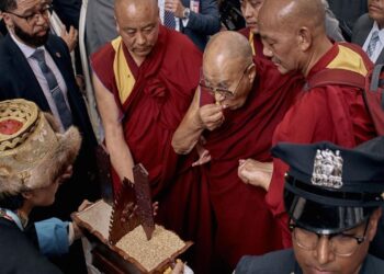 Spiritual Leader, Receives a Warm Welcome in New York