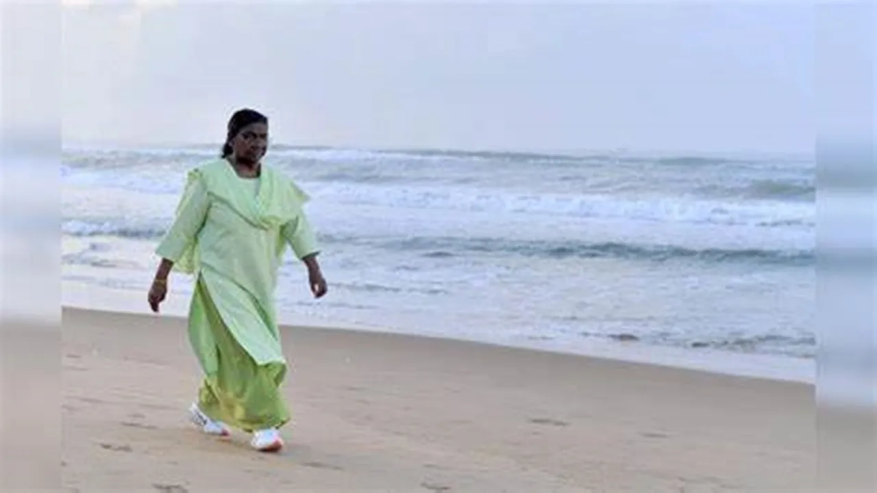 President Droupadi Murmu Shares Heartfelt Reflections from Puri Beach