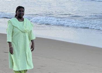 President Droupadi Murmu Shares Heartfelt Reflections from Puri Beach