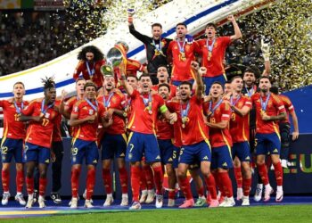 Spain Triumphs; England's Possession Struggles Persist