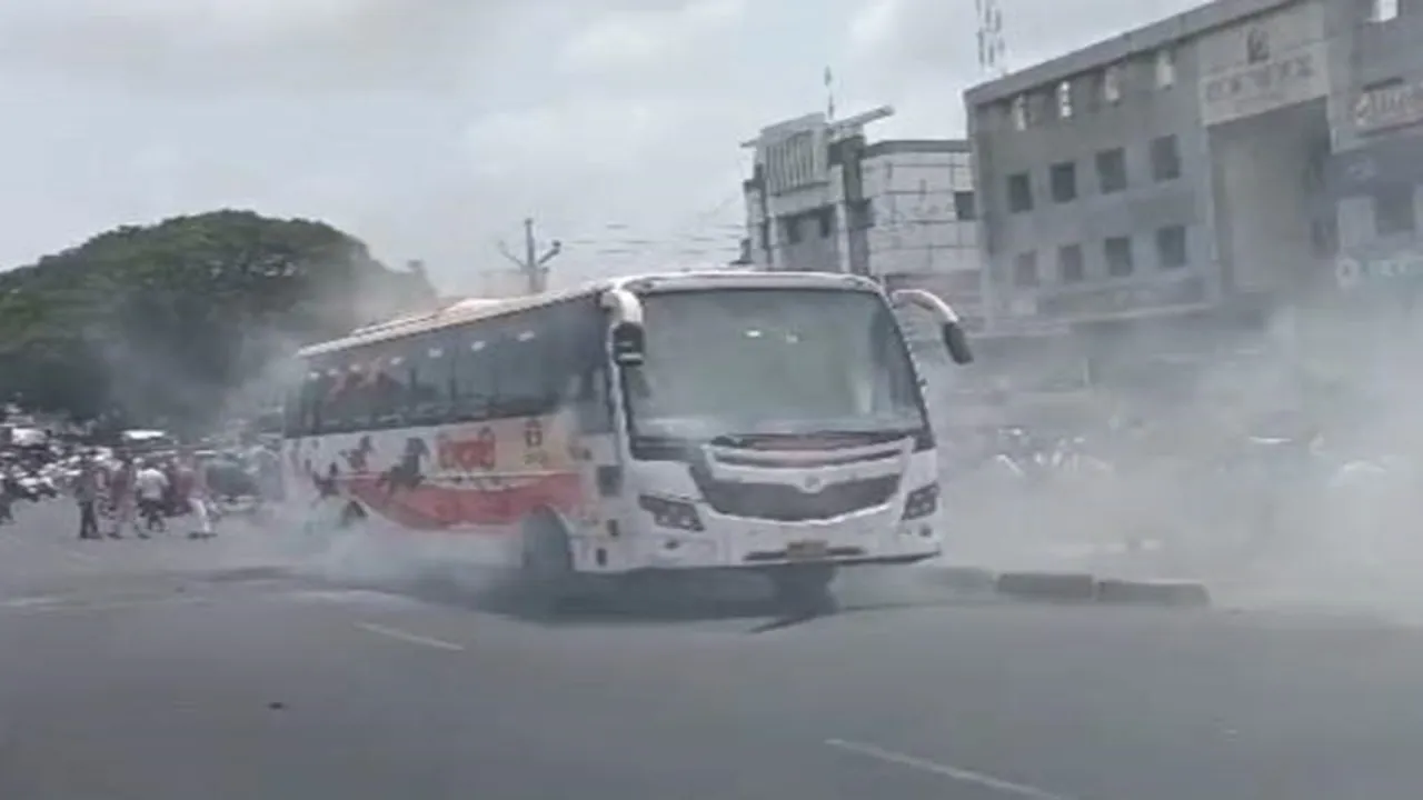 Private Bus Caught Fire in Pune