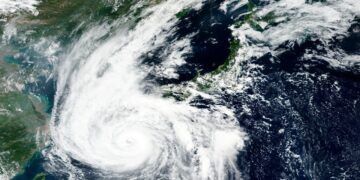 Typhoon Ampil Threatens Japan's Coastline