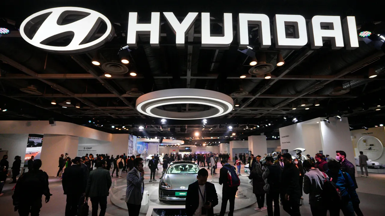 Hyundai Motor Shares Fall 3%