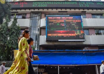 Indian stock markets rise on RBI signal